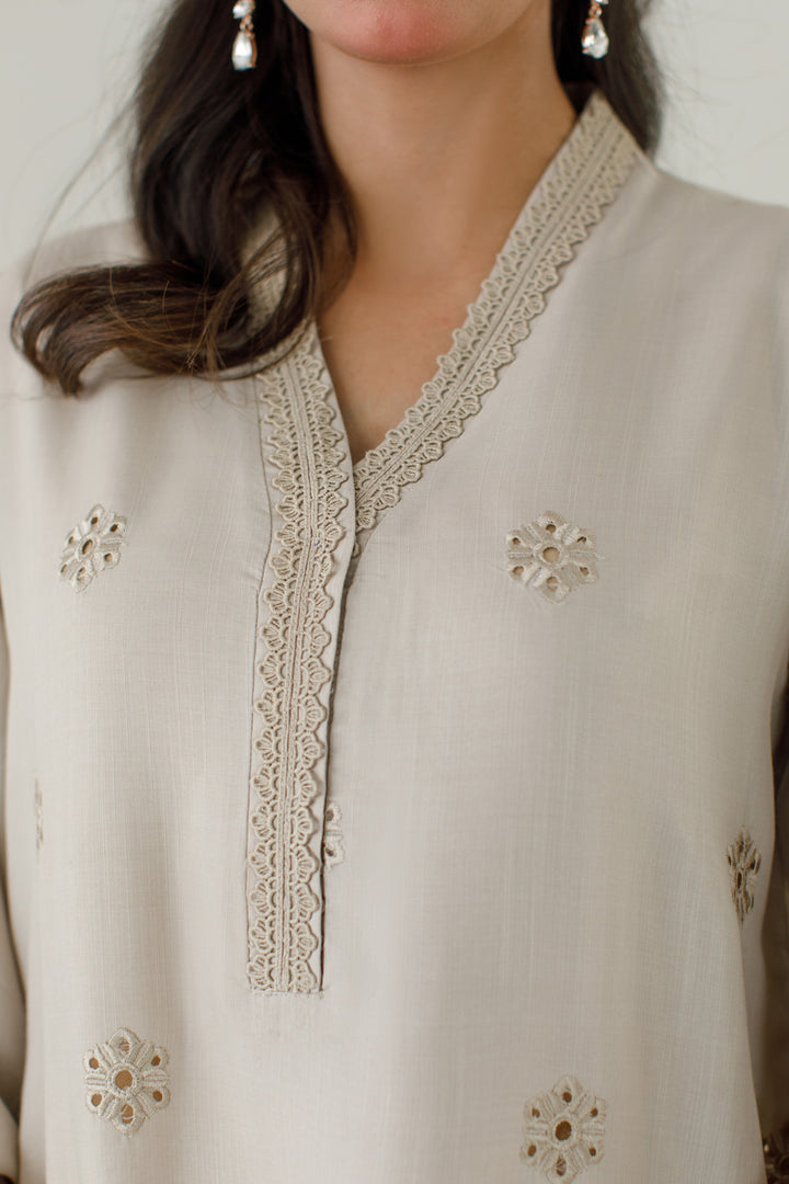 Beige Schiffli 3-Piece Set