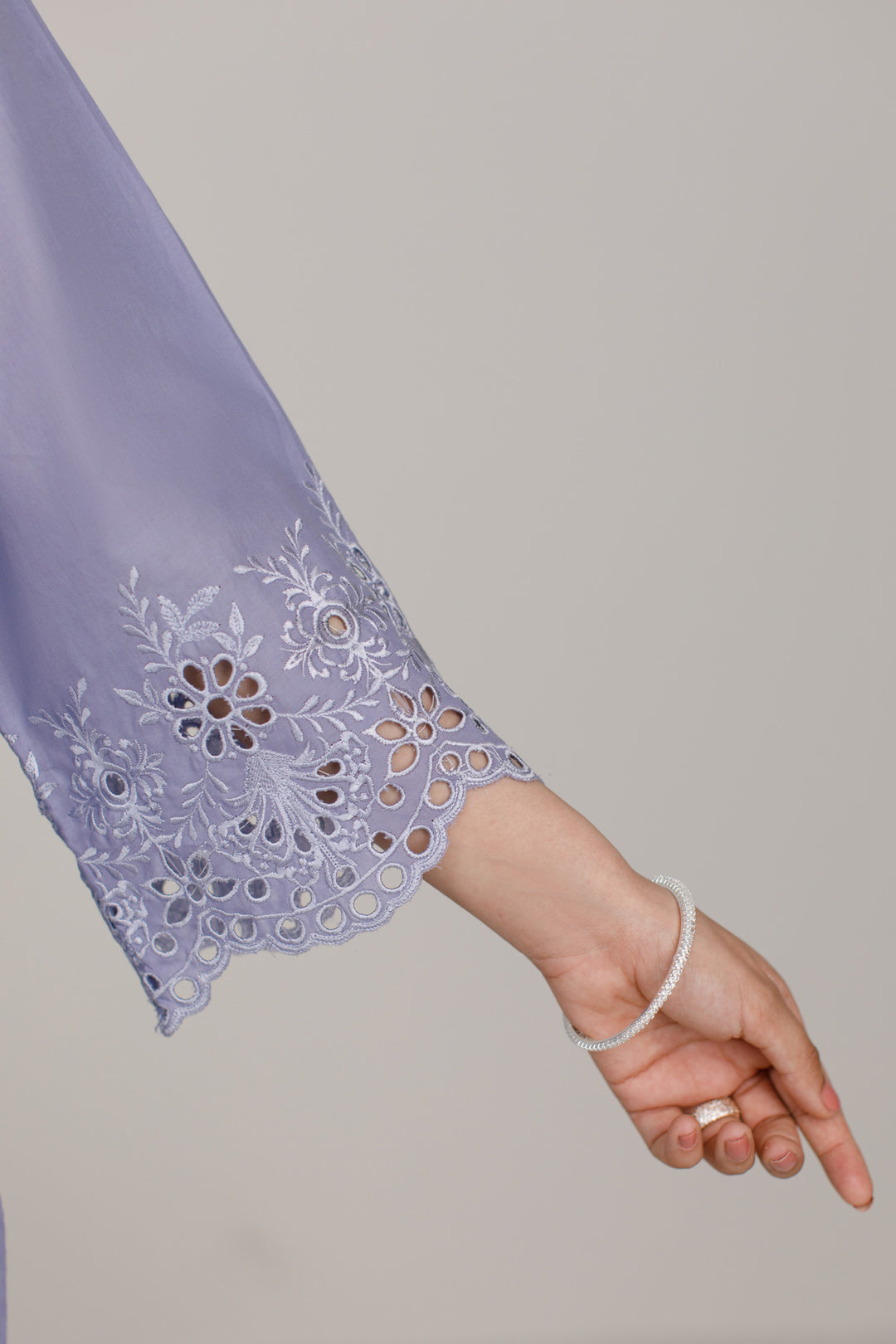 Lilac Schiffli Contrast 2-Piece set