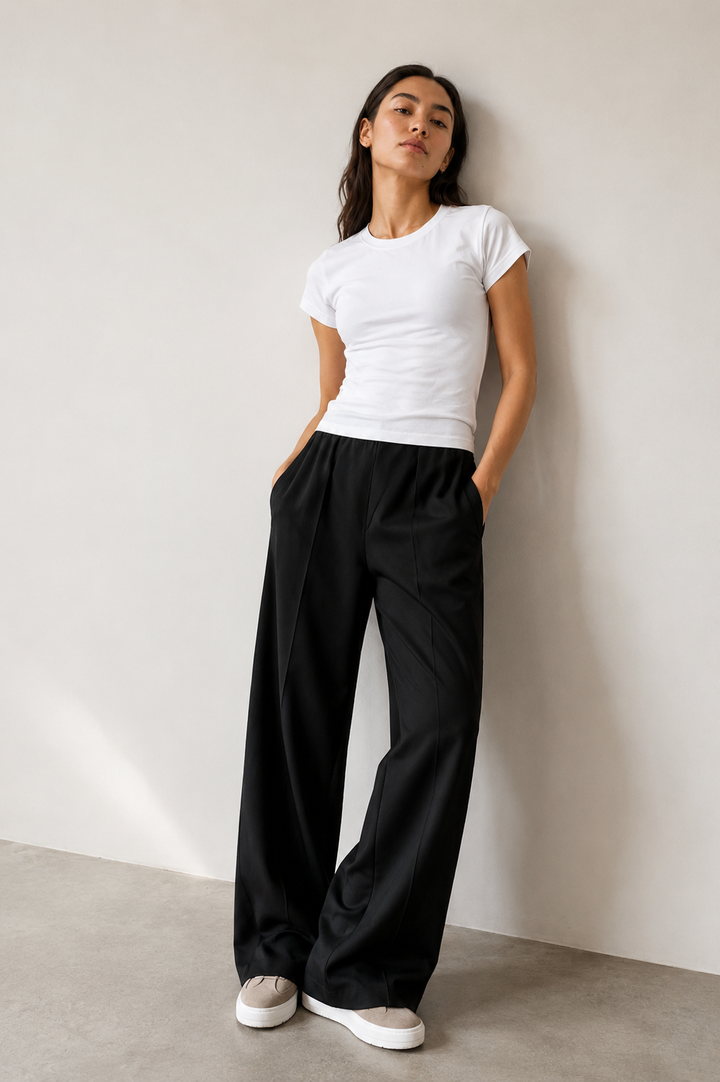 ESSENTIAL SLIM FIT T-SHIRT
