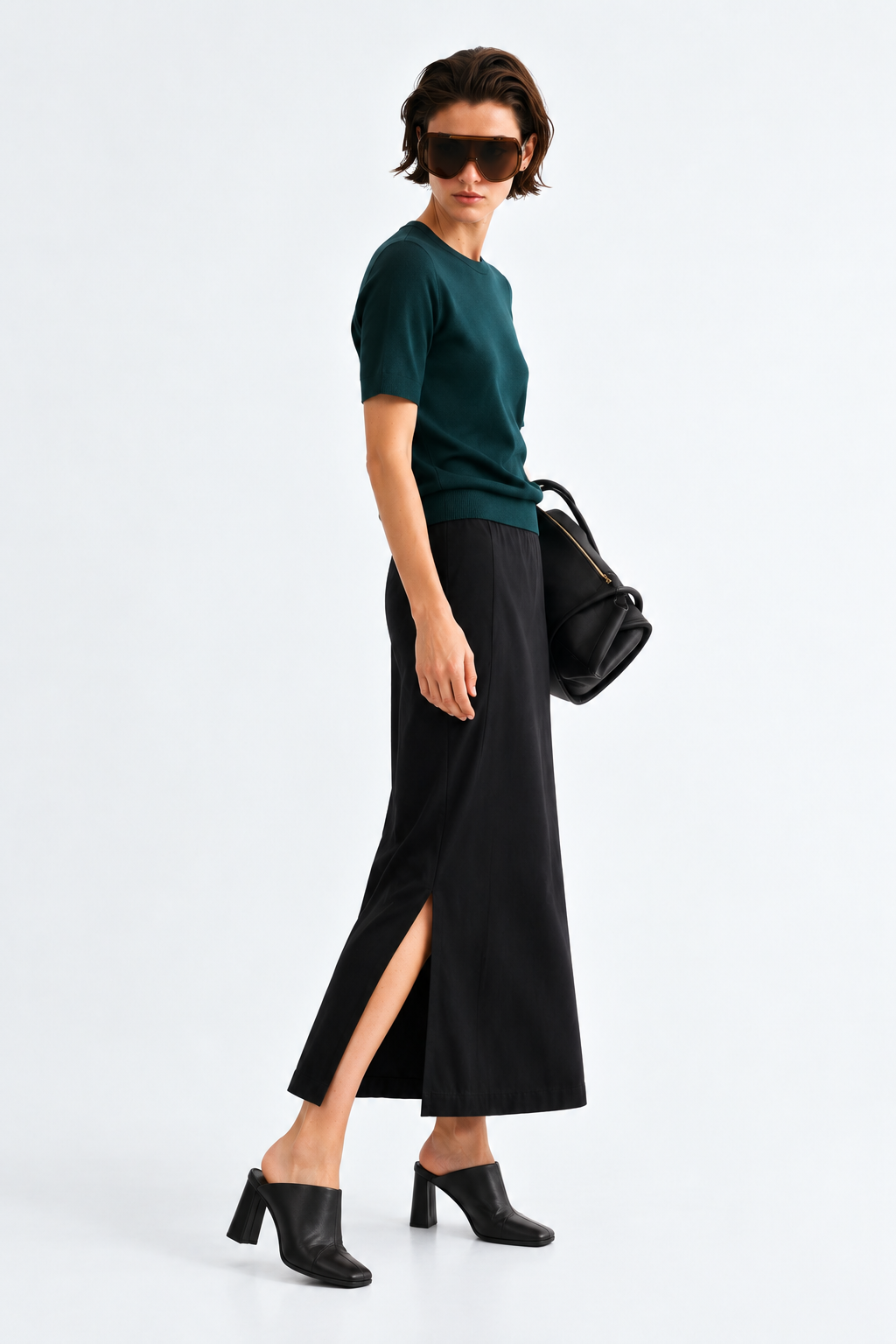 BLACK STRAIGHT SKIRT
