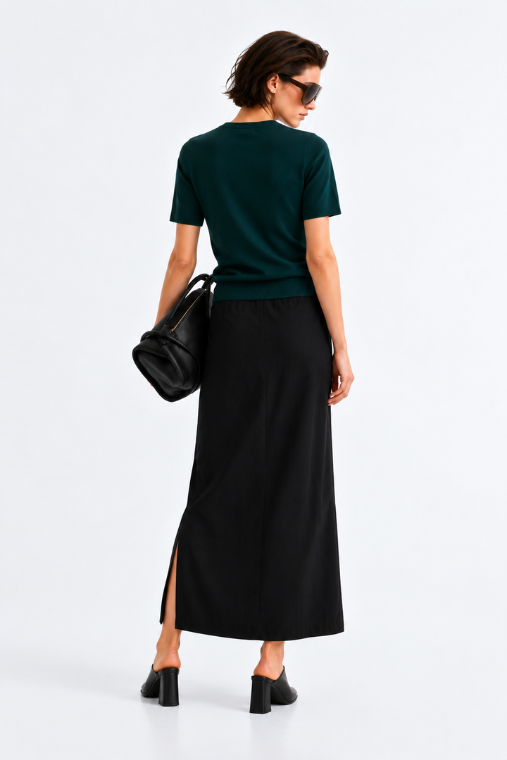 BLACK STRAIGHT SKIRT
