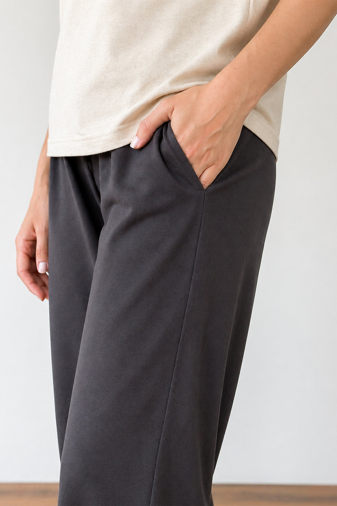 STRAIGHT LEG TROUSER