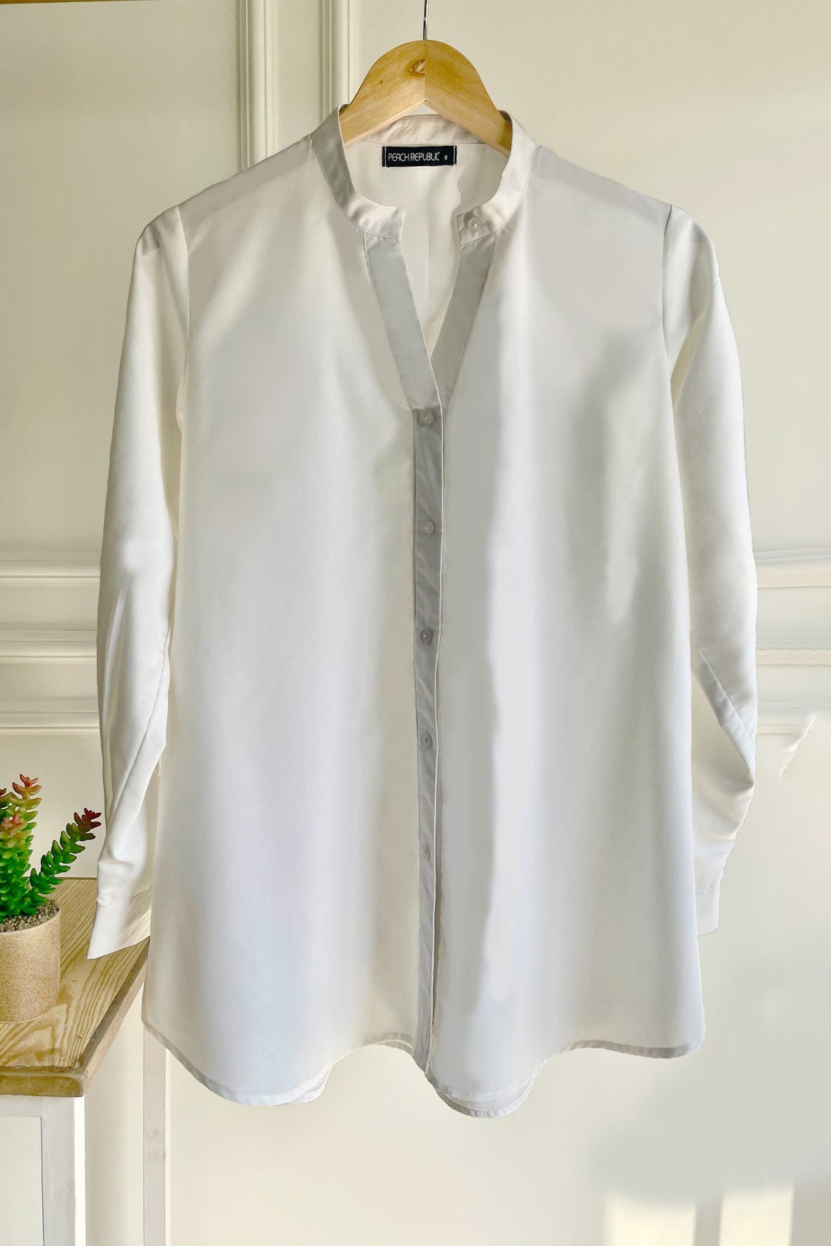 Basic White Top - Peach Republic