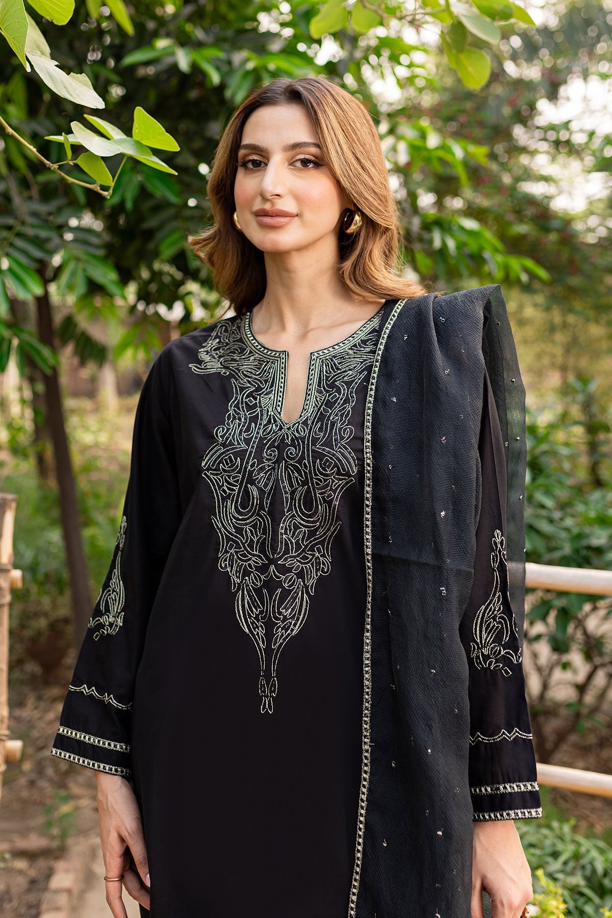 Black Embroidery Suit-002 - Peach Republic