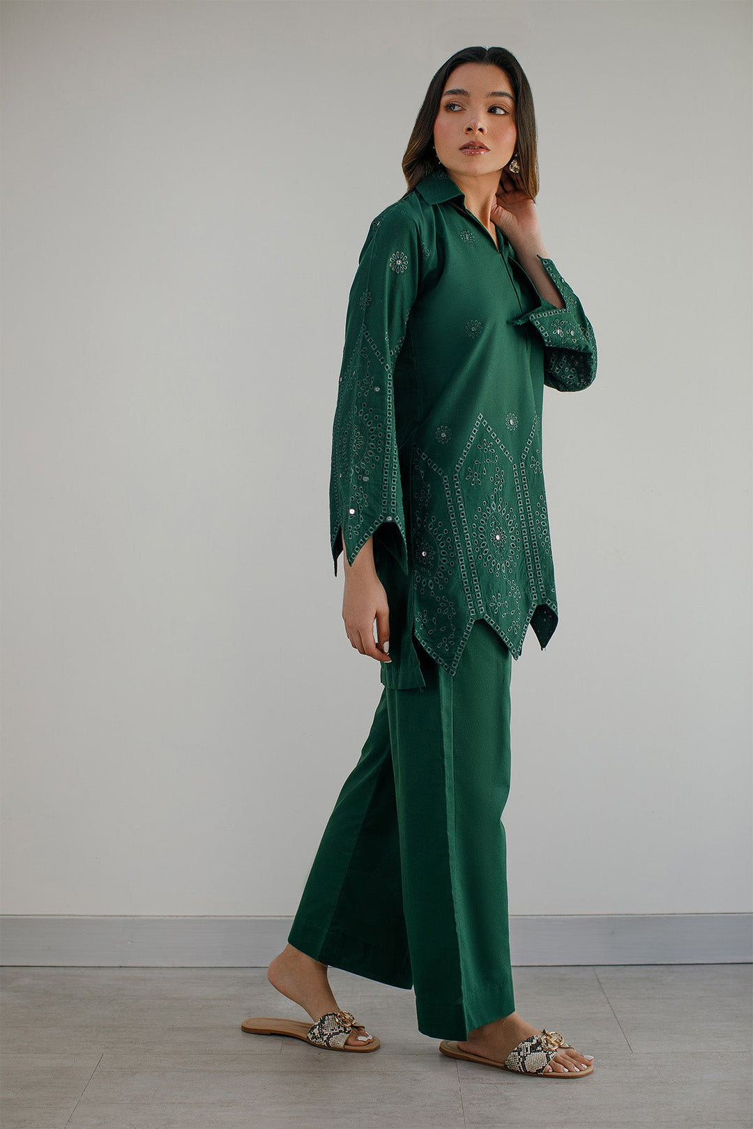 Bottle Green Schiffli Co Ord Set - Peach Republic