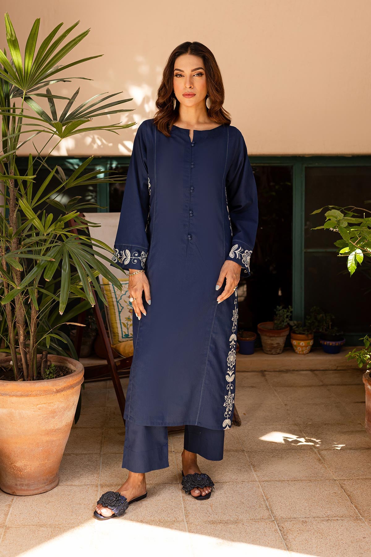 Navy - 01 - Peach Republic